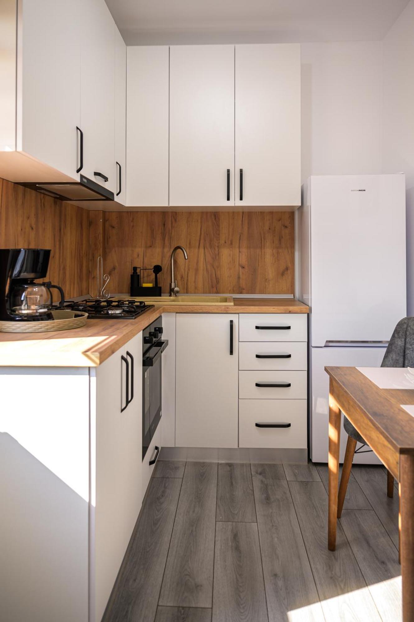 Nina House Apartment Targu Jiu Exterior photo